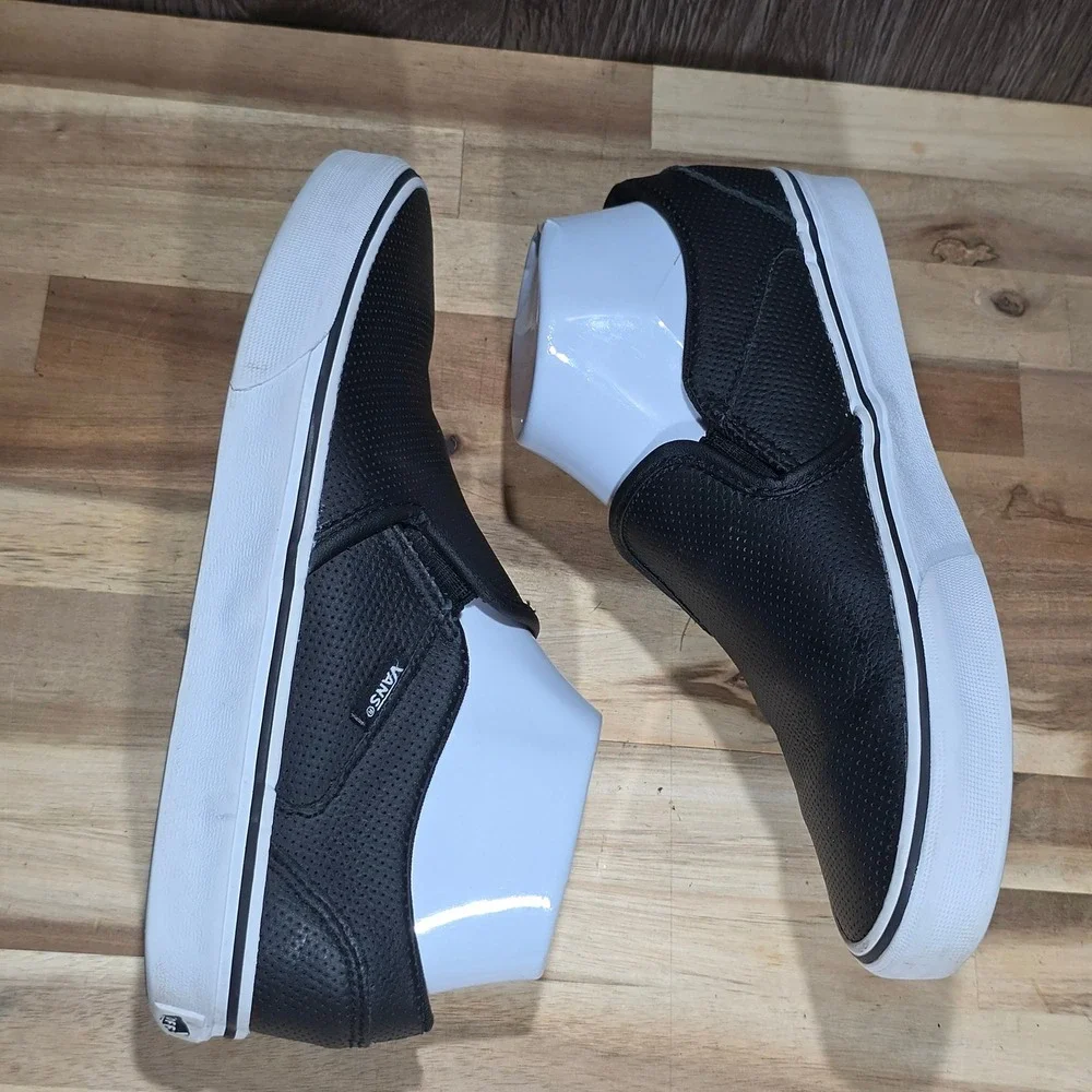 Vans Classic Perforated Leather Slip On Shoes‎ Women's 7.5 Black White